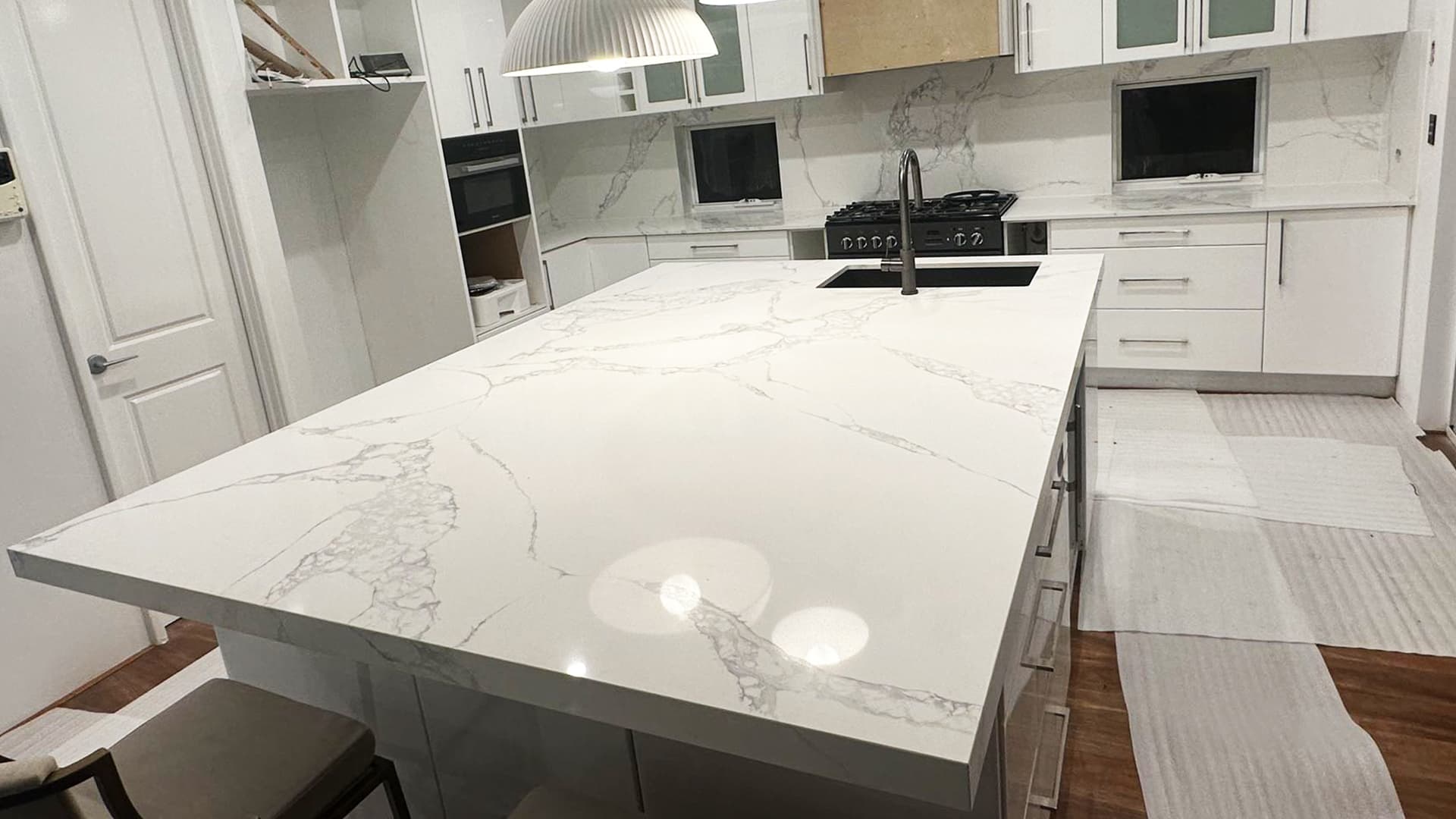 Stone Surfaces 6009 Pulag Cloud: A Vision of Pristine Beauty