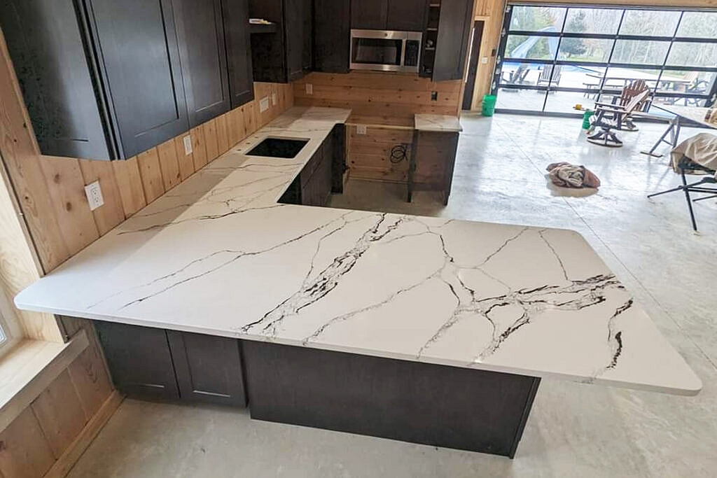 Stone Surfaces 6022 Punaluu: Elevating Pool Houses into Luxurious Retreats 1 Stone Surfaces 6022 Punaluu