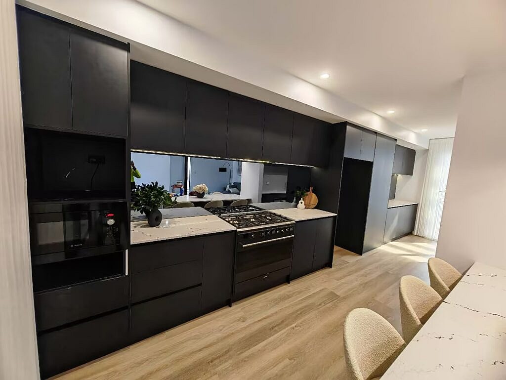 Resilience in Harmony: The 6027 Seaford Stone Surface 7 Stone Surfaces 6027 Seaford